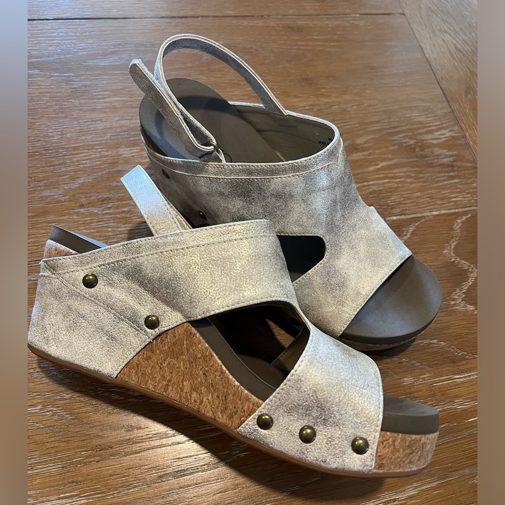 Corky’s Boutique wedge sandals only worn a few times gorgeous color size 9